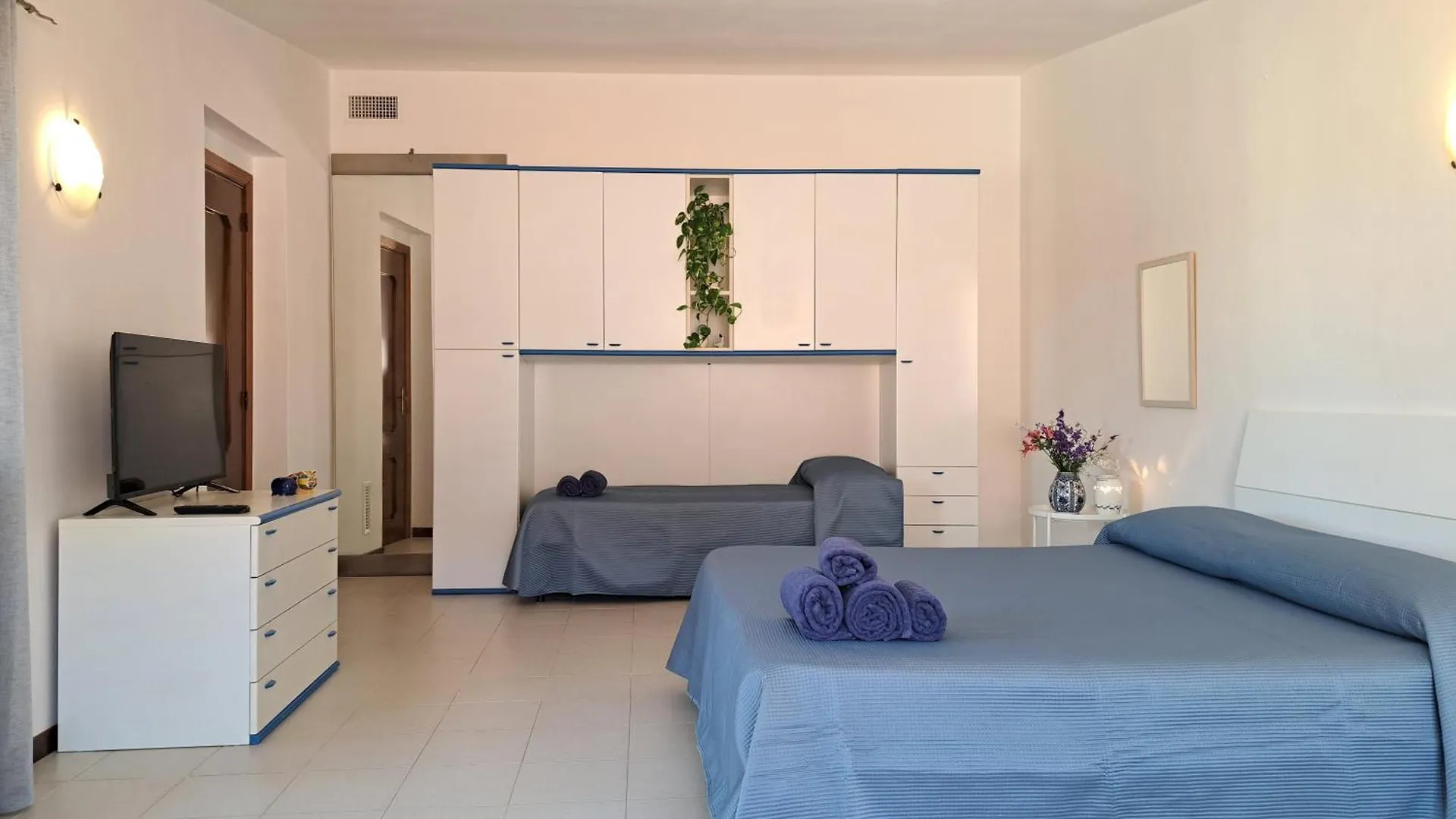 I Girasoli Apartment - South Sardinia - 卡波特拉